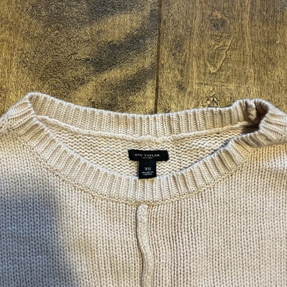 Ann Taylor Merino Wool Blush Pink Round Neck Sweater Vest, Size XS - Picture 9 of 10